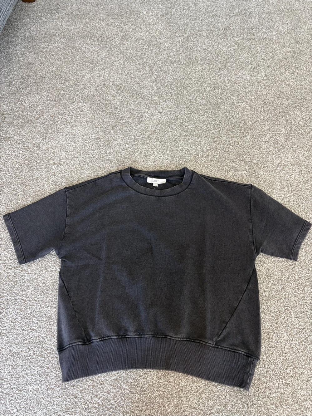 Lou & Grey Boxy Short-Sleeve Sweatshirt in Washed Black